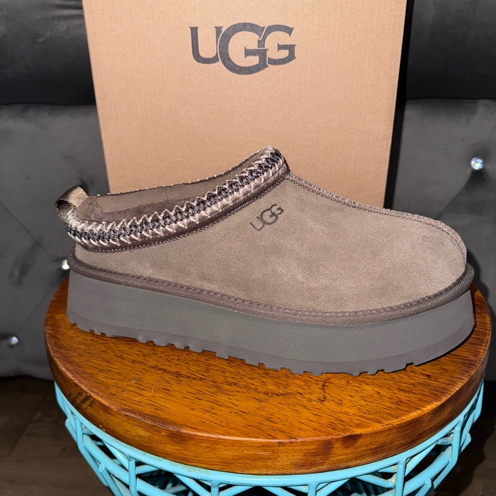 Brand new 
In boxes 
Sizes 8.5-9